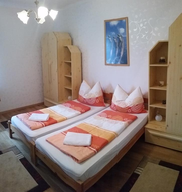 Fadora Apartman Appartement Tihany Kamer foto