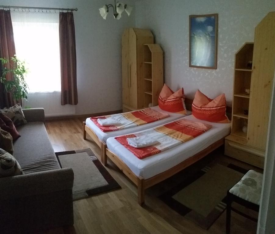 Fadora Apartman Appartement Tihany Buitenkant foto