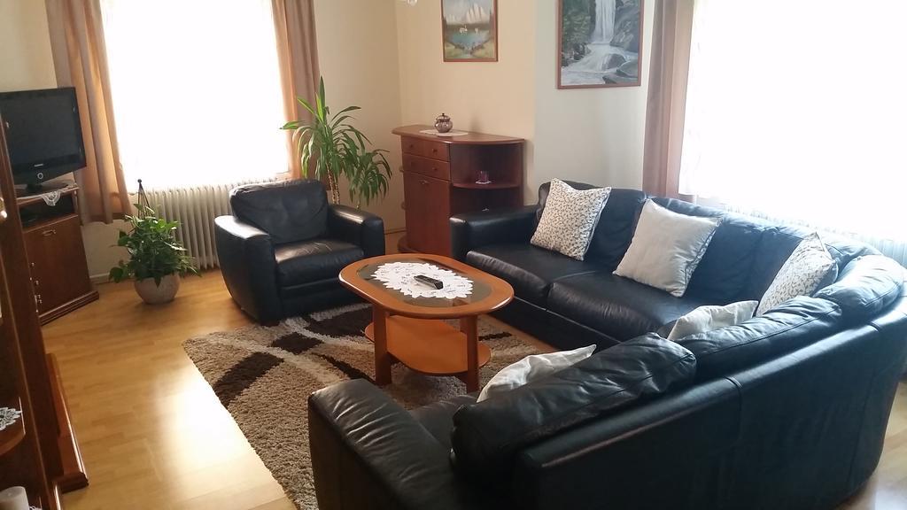 Fadora Apartman Appartement Tihany Buitenkant foto